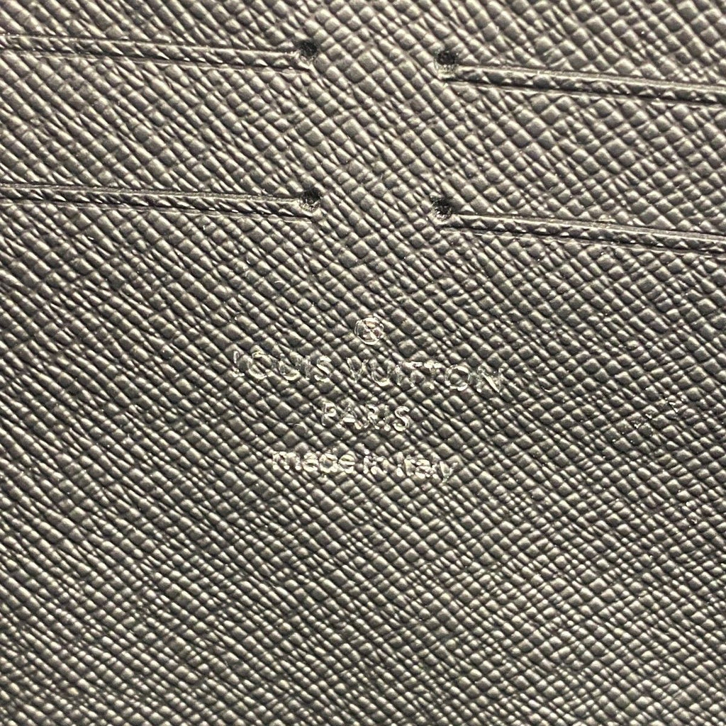 Louis Vuitton Clutch Monogram Eclipse Pochette Voyage Black — view 5