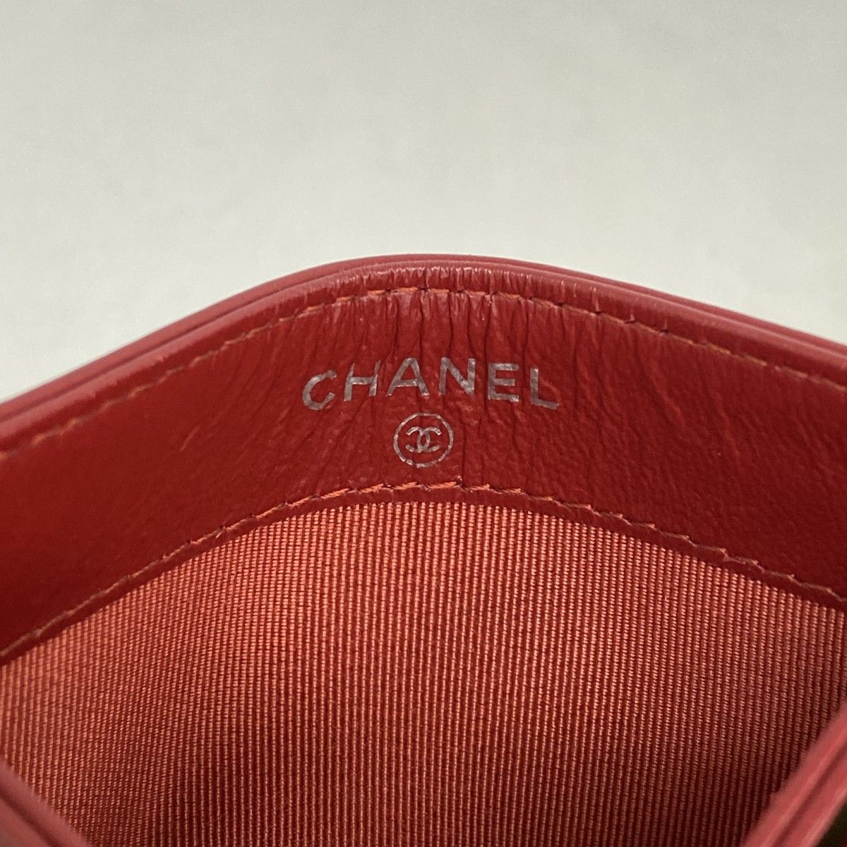Chanel Card Case Quilted Lambskin Red Silver — view 4