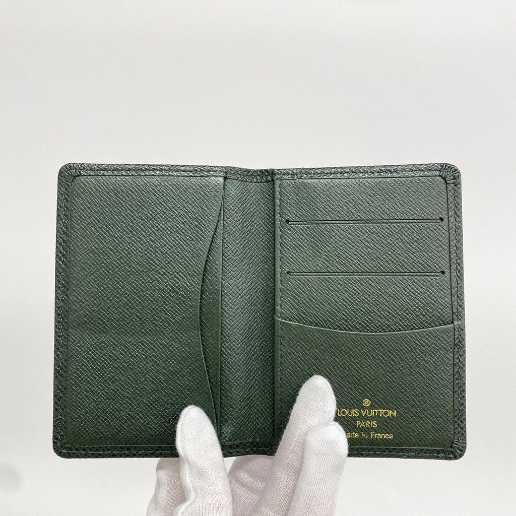 Louis Vuitton Card Case Taiga Organizer de Poche Epi — view 3