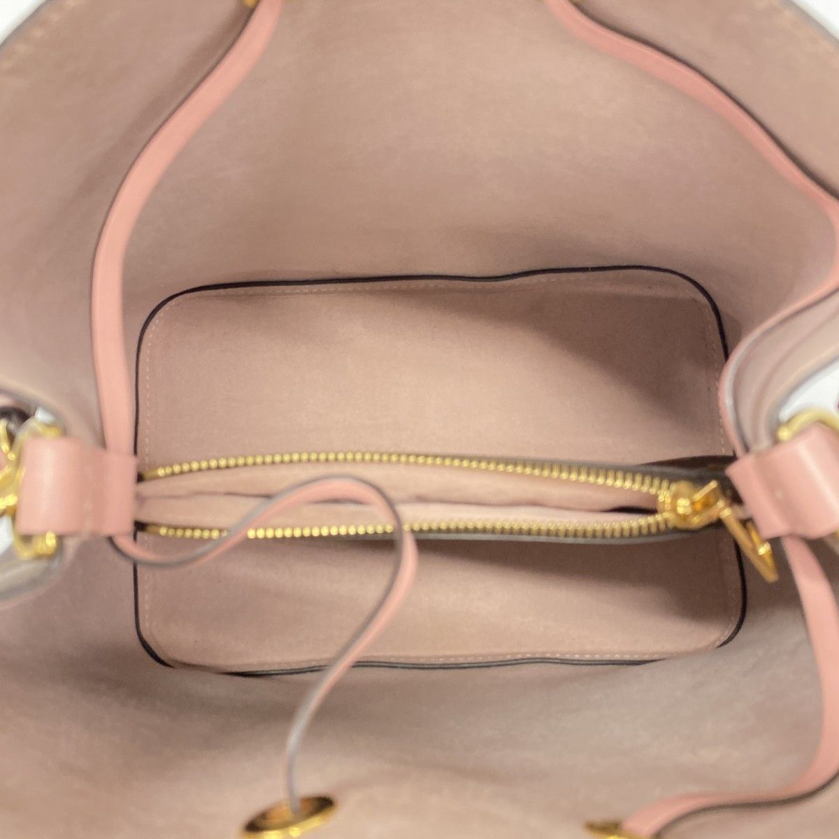 Louis Vuitton Shoulder Bag Monogram Neo Noe Brown Rose Poudre — view 4