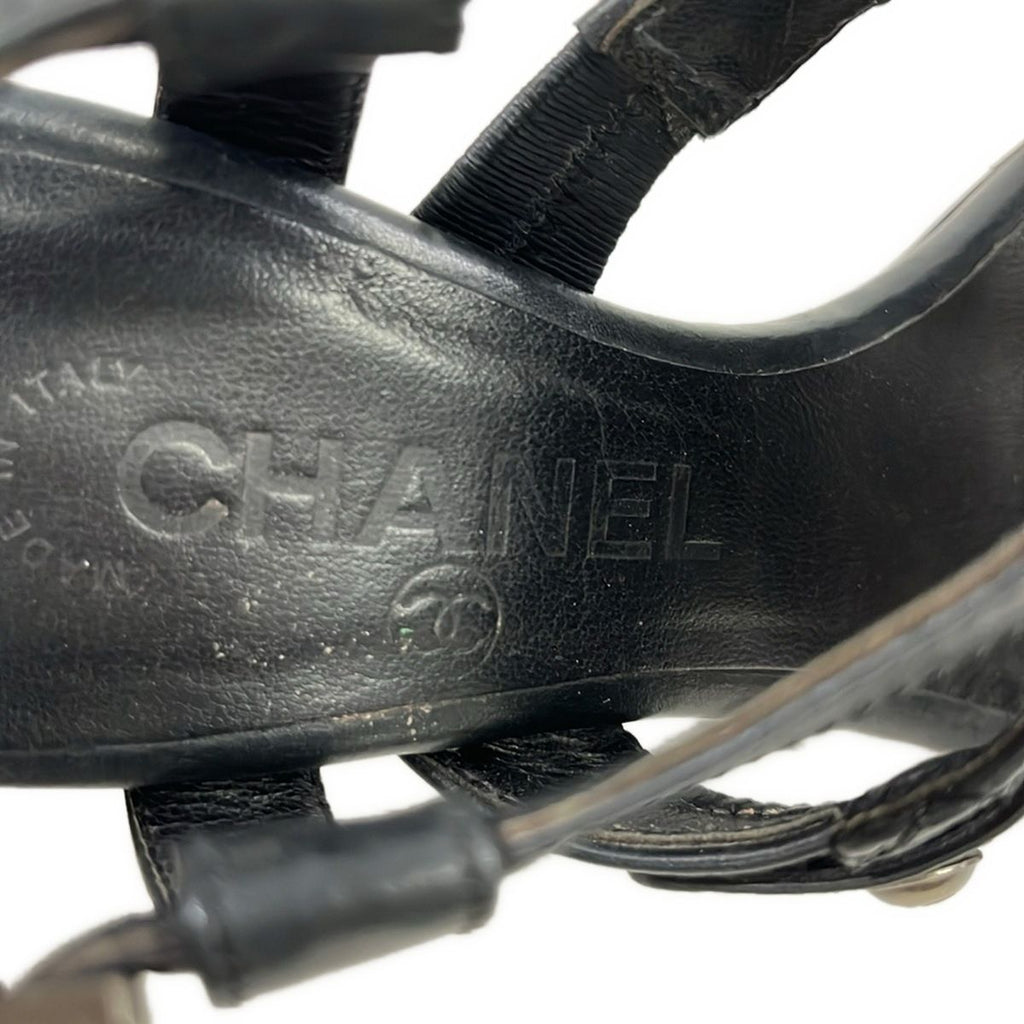 Chanel Sandals 35.5 Black Quilted CC Logo Leather — view 5