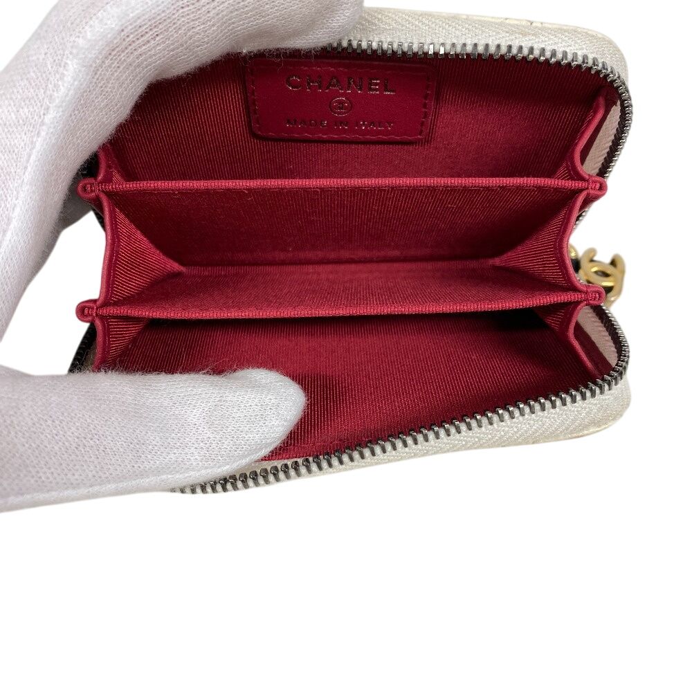 Chanel Gabriel Zip Around Coin Case Wallet Purse White — view 7