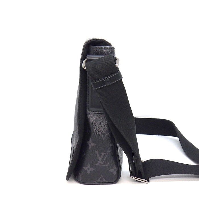 Louis Vuitton Shoulder Bag District PM Monogram Eclipse Canvas Leather — view 3