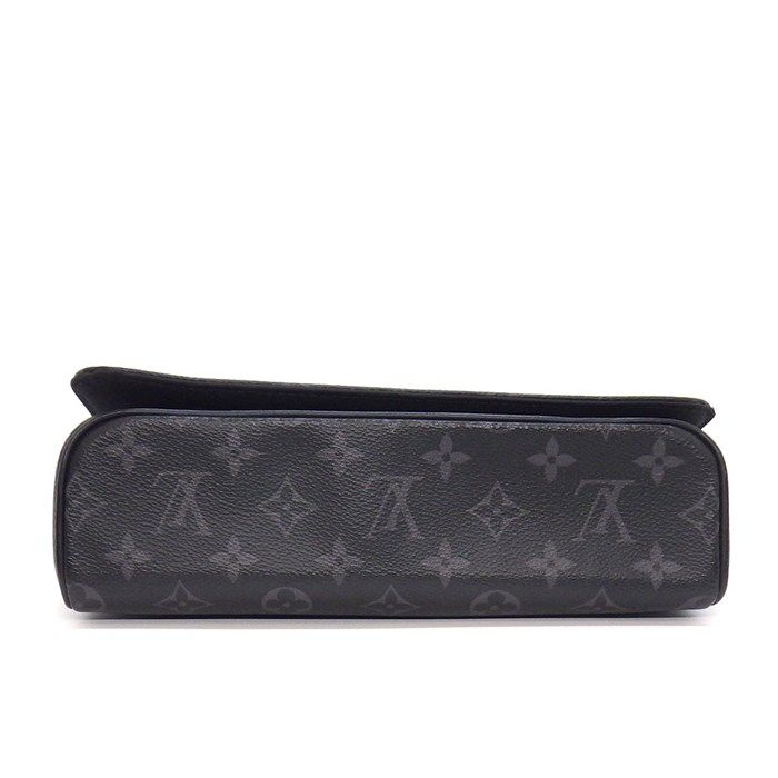 Louis Vuitton Shoulder Bag District PM Monogram Eclipse Canvas Leather — view 4