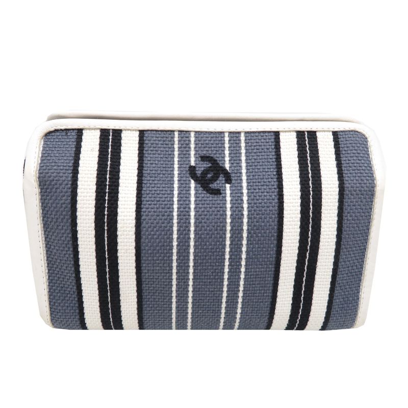 Chanel Pouch Blue — view 2