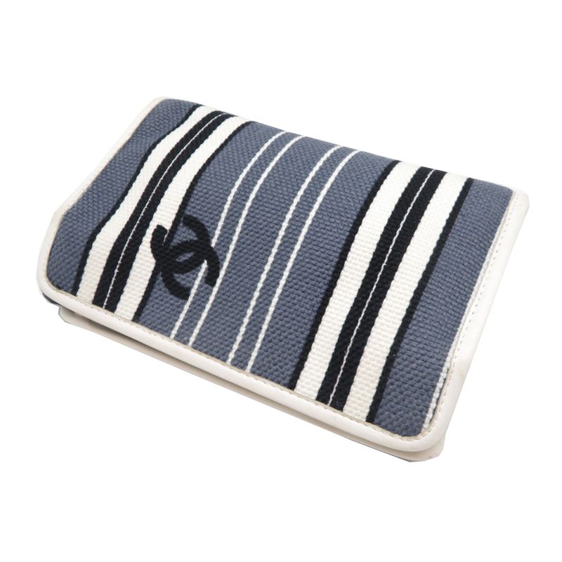 Chanel Pouch Blue — view 4