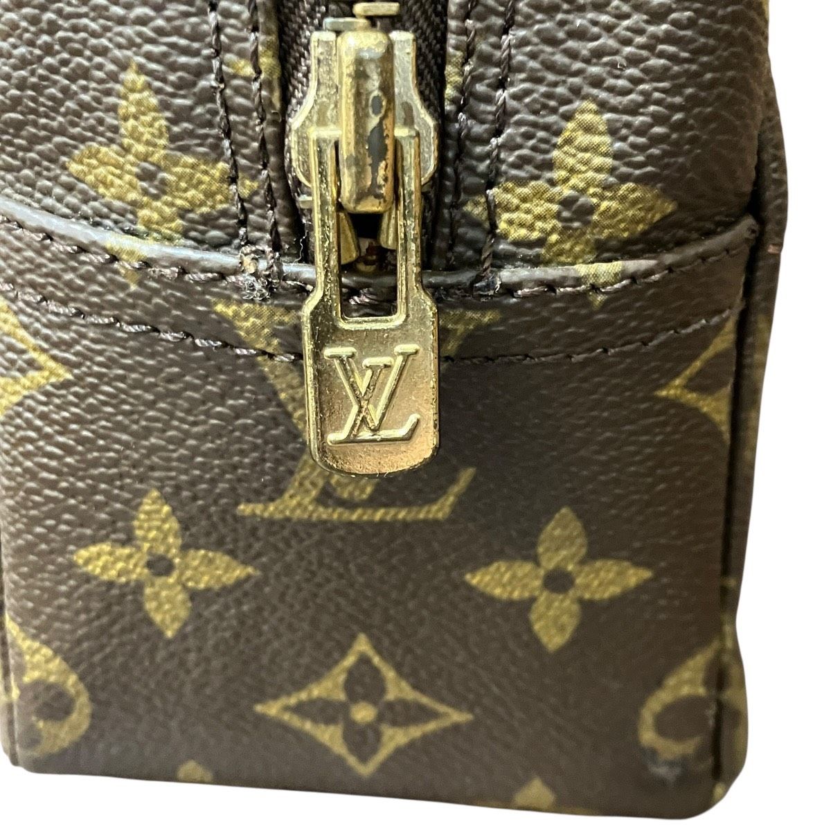 Louis Vuitton Trousse 28 Monogram Clutch Canvas — view 9