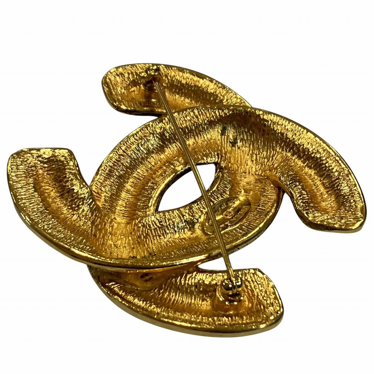 Chanel CC Logo Quilted Brooch — view 5