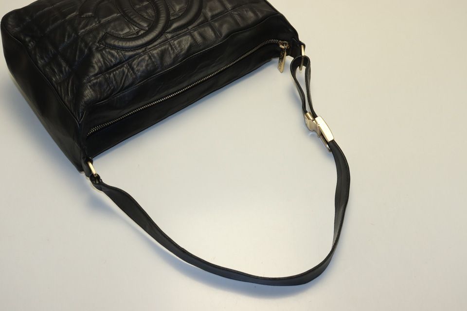 Chanel Chocolate Brown Jumbo CC Logo GD Shoulder — view 6