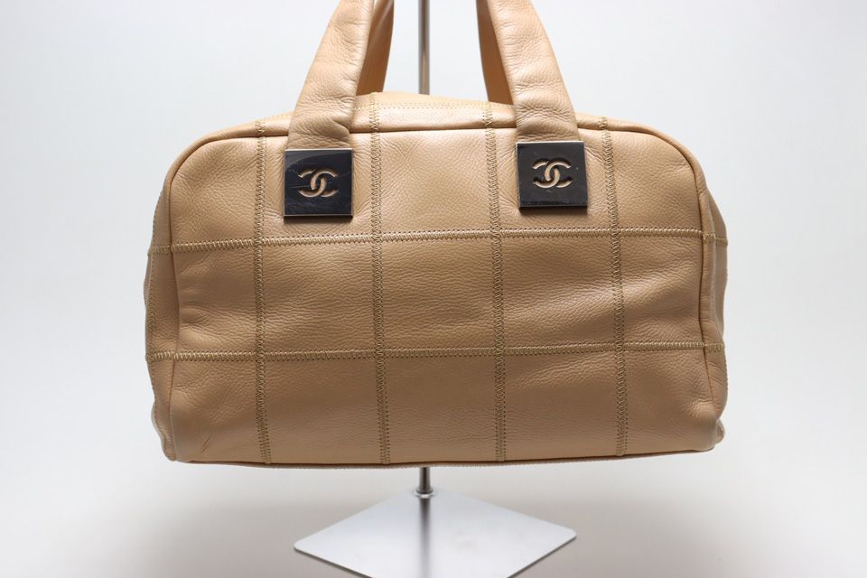Chanel Ultra Stitch Chocolate Brown Leather Handbag — view 2