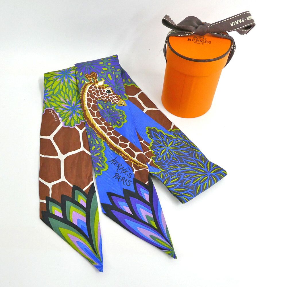 Hermes Twilly the Three Graces Mikami Silk 100% Blue Giraffe Pattern — view 7
