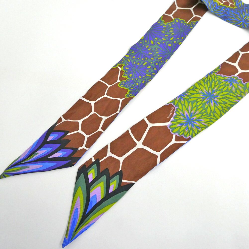 Hermes Twilly the Three Graces Mikami Silk 100% Blue Giraffe Pattern — view 4