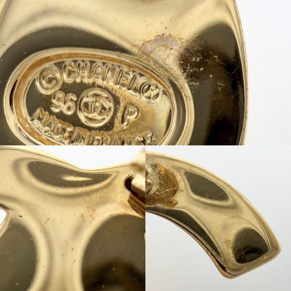 Chanel Brooch CC Logo Turnlock — view 5
