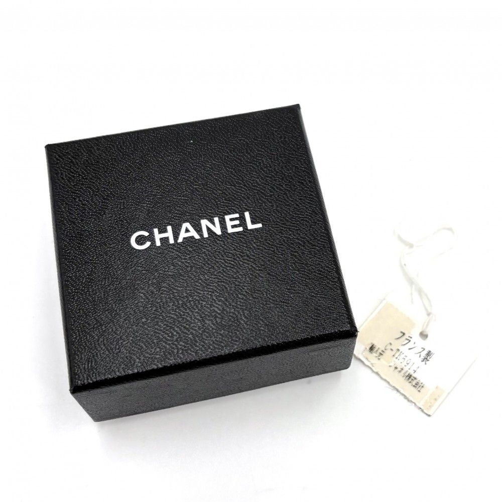 Chanel Brooch CC Logo Vintage Gold Plated — view 6