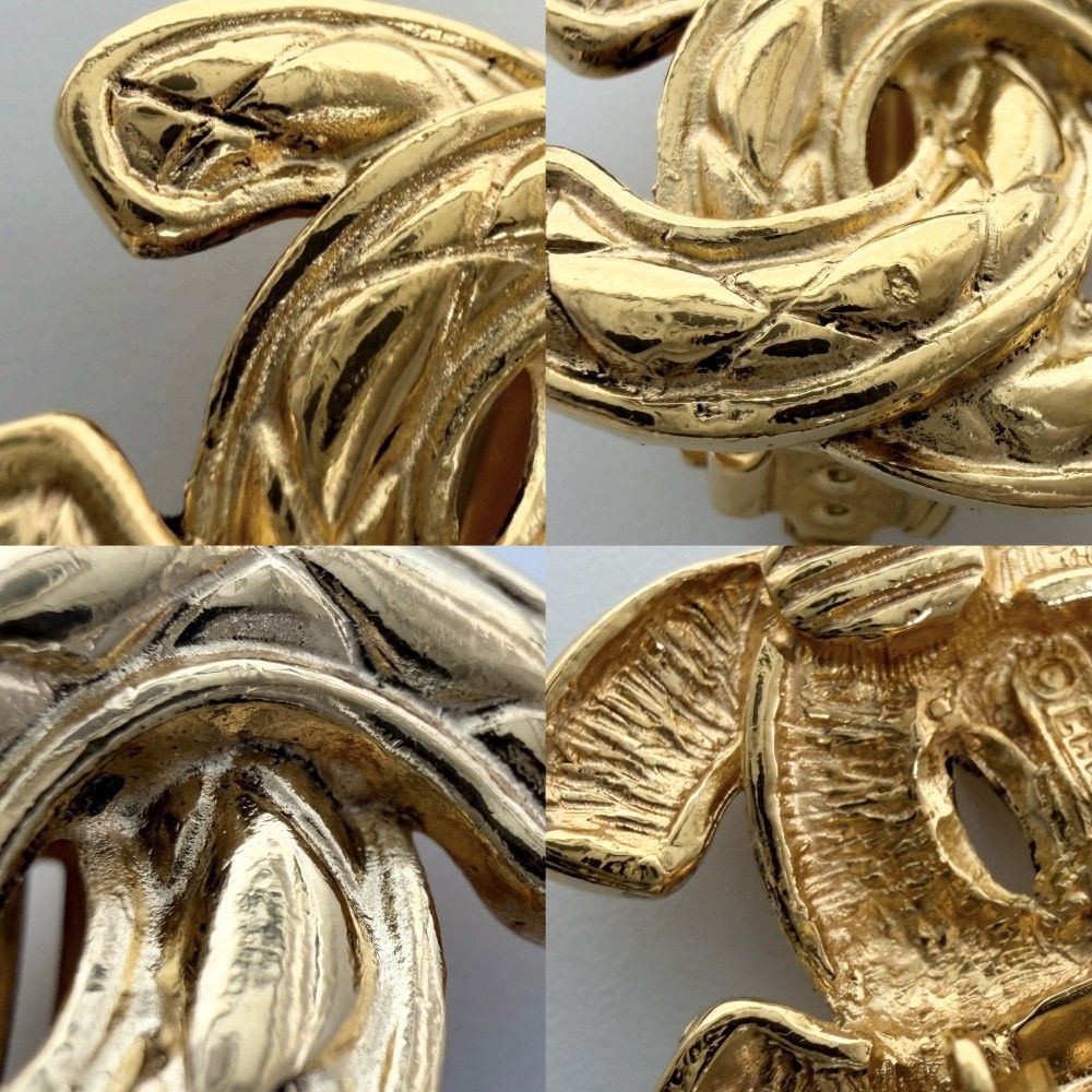 Chanel Earrings CC Logo Quilted Vintage Gold Plated — view 5