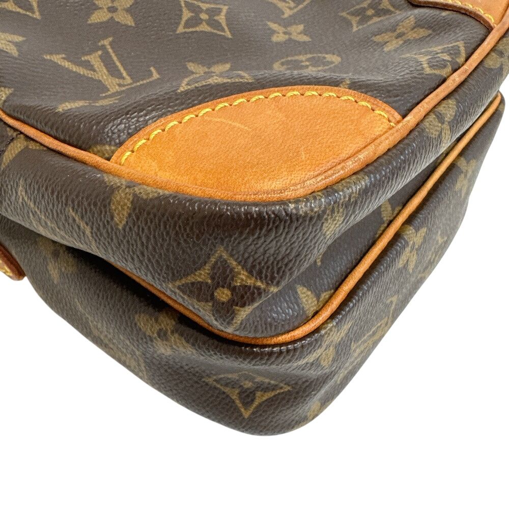 Louis Vuitton Pochette Crossbody Amazon Monogram Shoulder — view 4