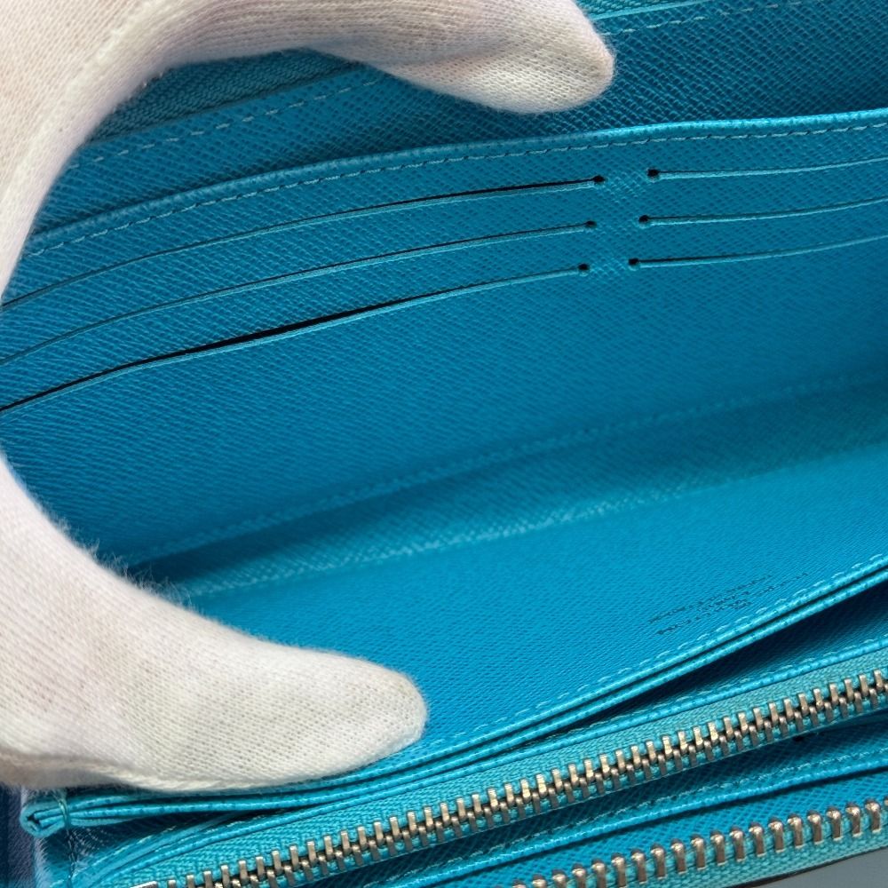 Louis Vuitton Zippy Wallet — view 6