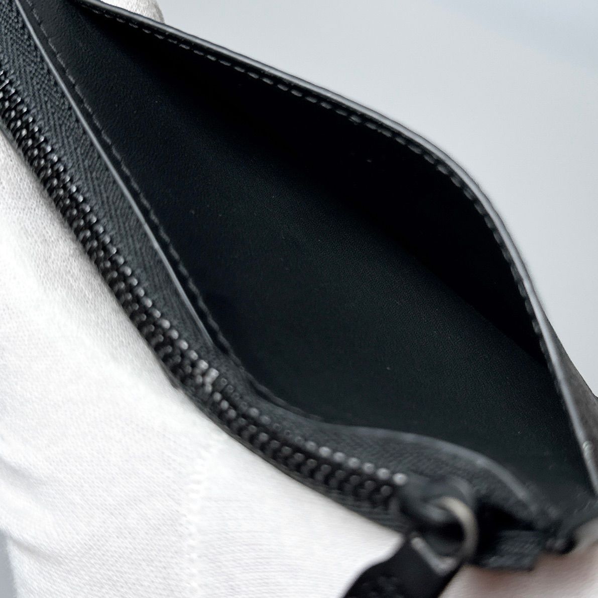 Louis Vuitton Monogram Eclipse Trunk Multi Card Holder — view 4