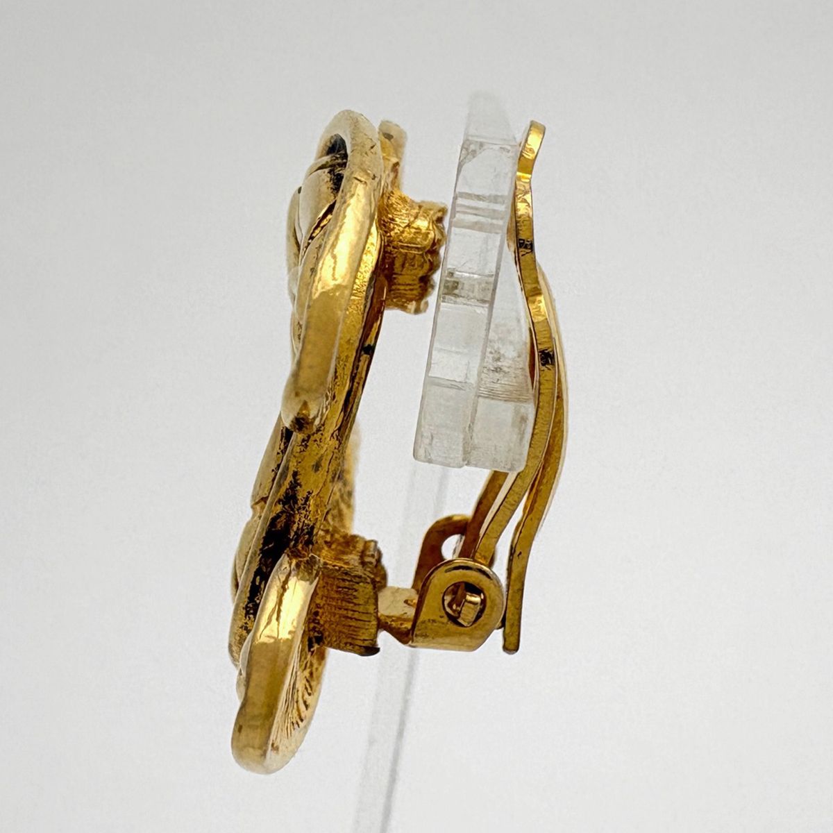 Chanel CC Logo Earrings Quilted Gold Plated — view 2