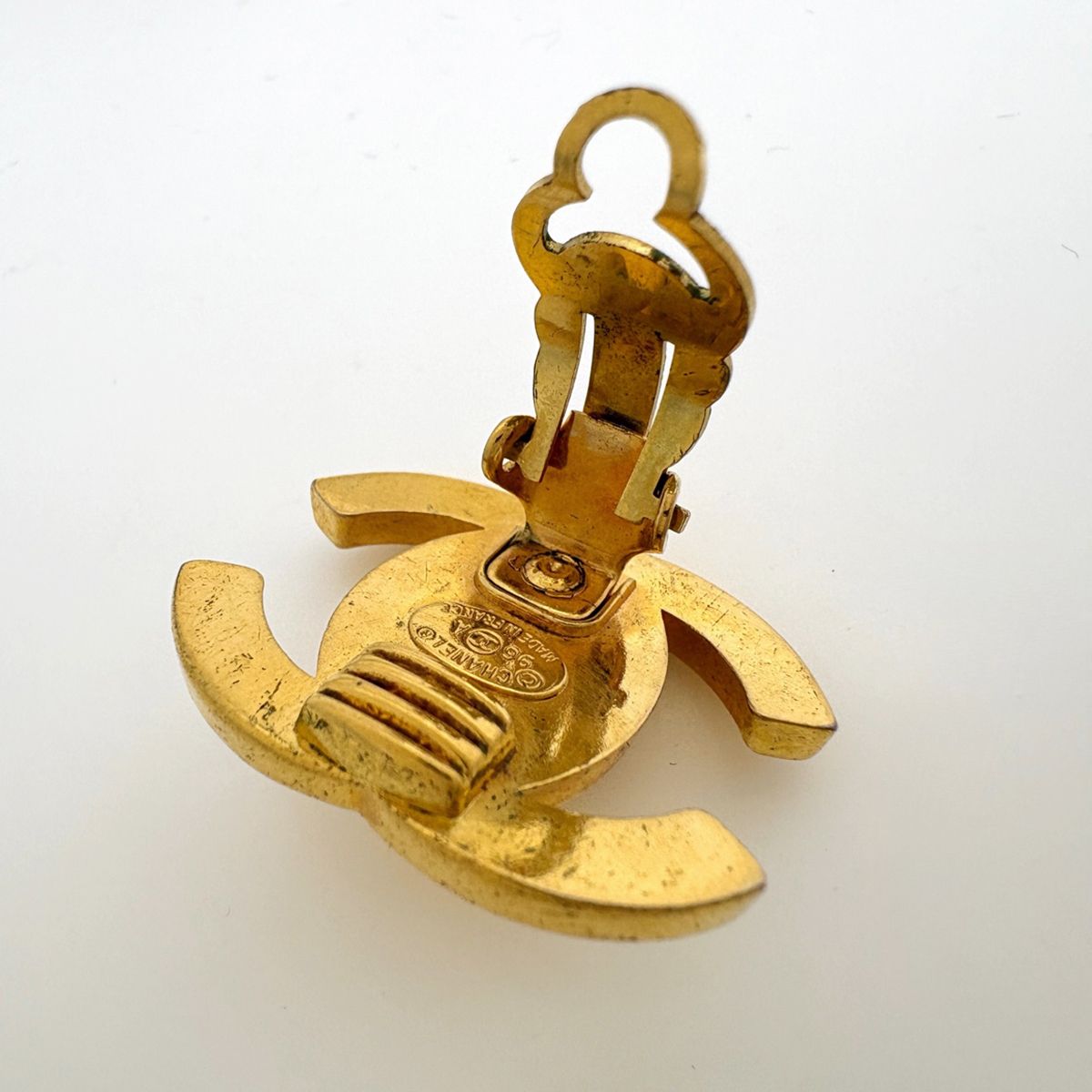 Chanel CC Logo Earrings Turnlock Gold Plated — view 3