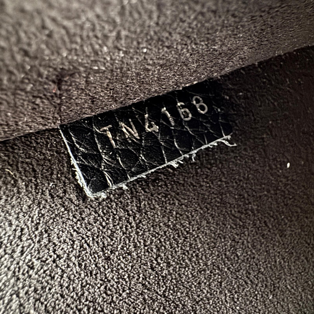 Louis Vuitton Pochette Jour GM Clutch — view 7