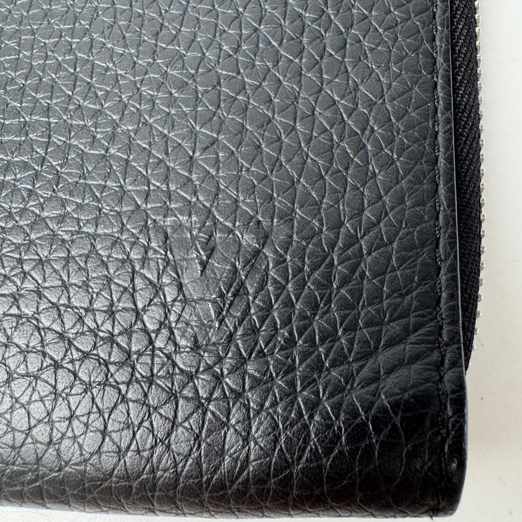 Louis Vuitton Clutch Taurillon Leather Pochette Jour — view 9