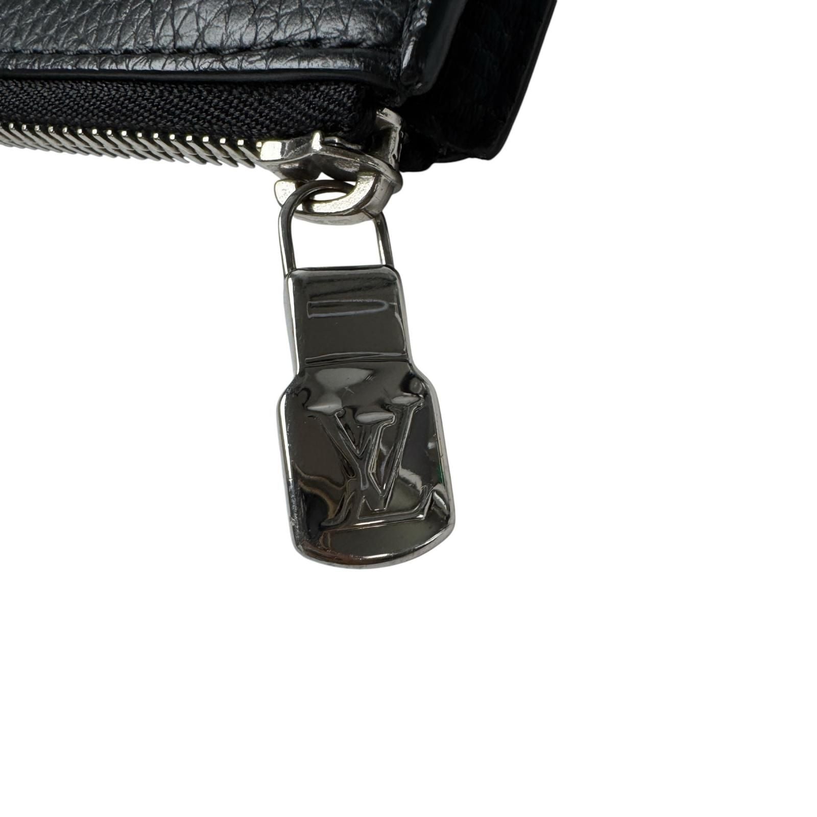 Louis Vuitton Clutch Taurillon Leather Pochette Jour — view 7