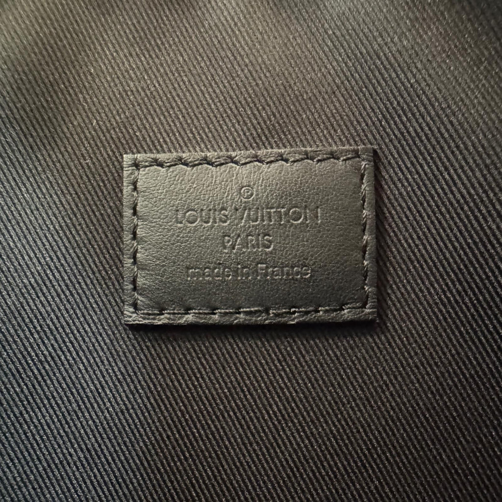 Louis Vuitton Aerogram Pochette — view 8