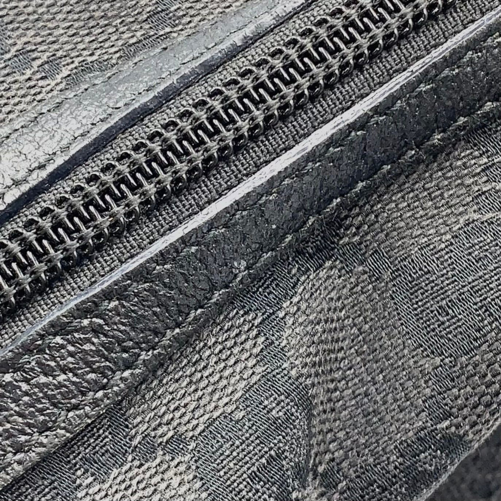 Gucci GG Pattern Leather Canvas Black Pouch Silver — view 9