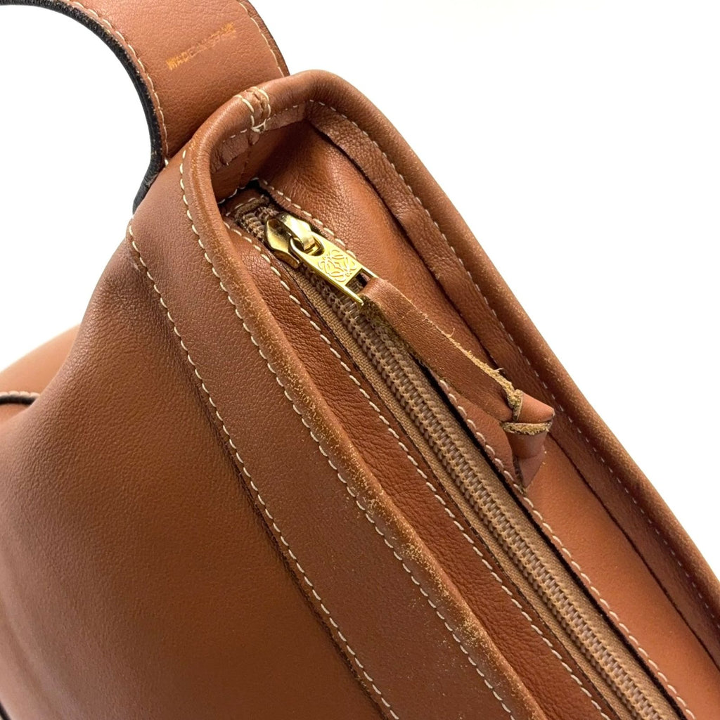Loewe Anton Calf Light Brown Shoulder Bag Gold — view 8