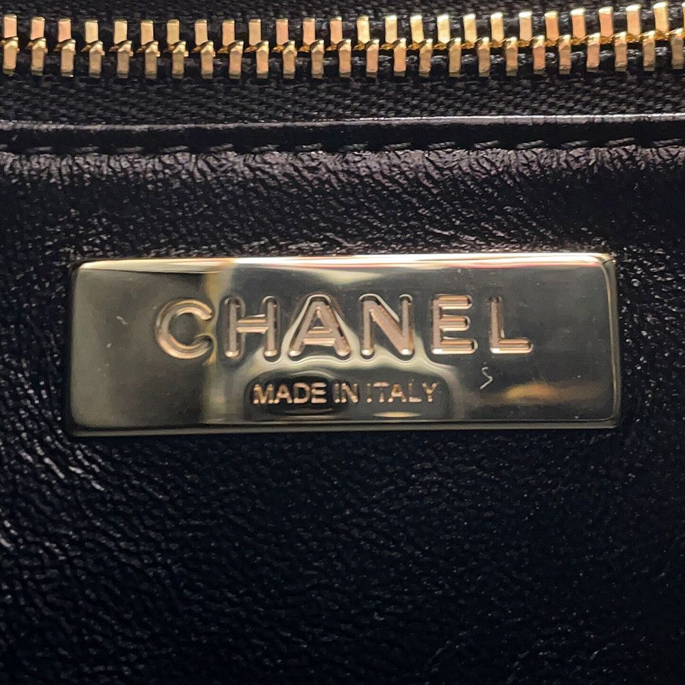 Chanel Shoulder Bag Quilted Small Shopping Shiny Calfskin Black — view 6