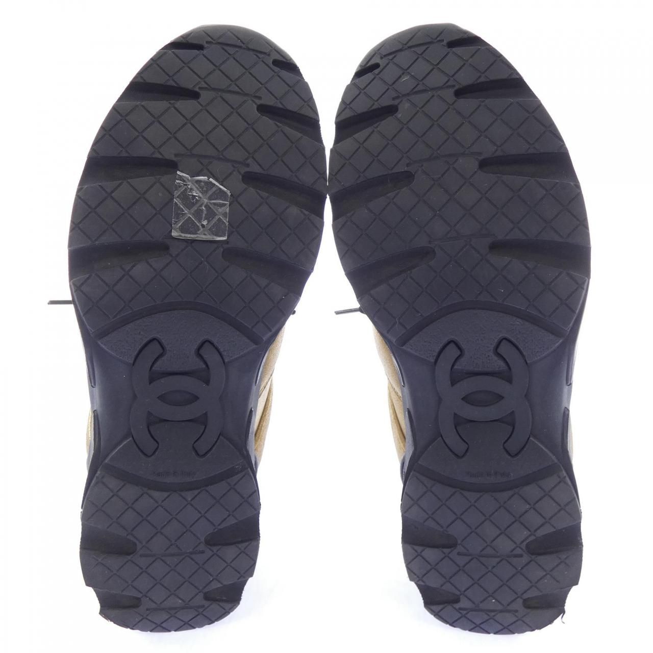 Chanel Sneakers Gold — view 4