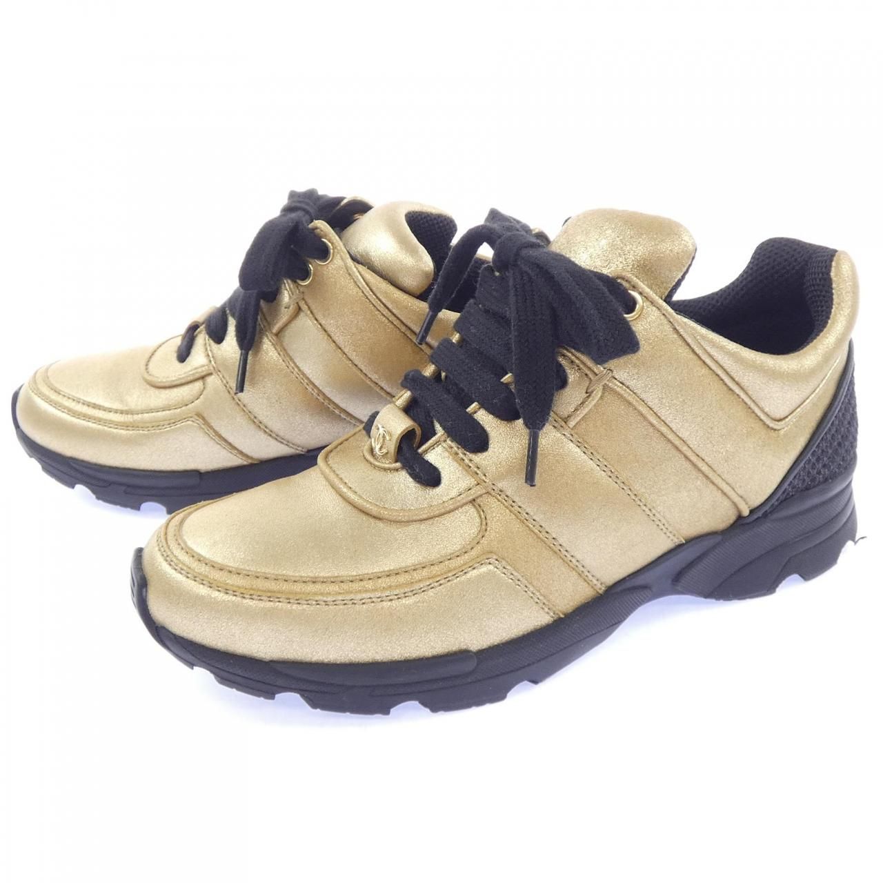 Chanel Sneakers Gold — view 3