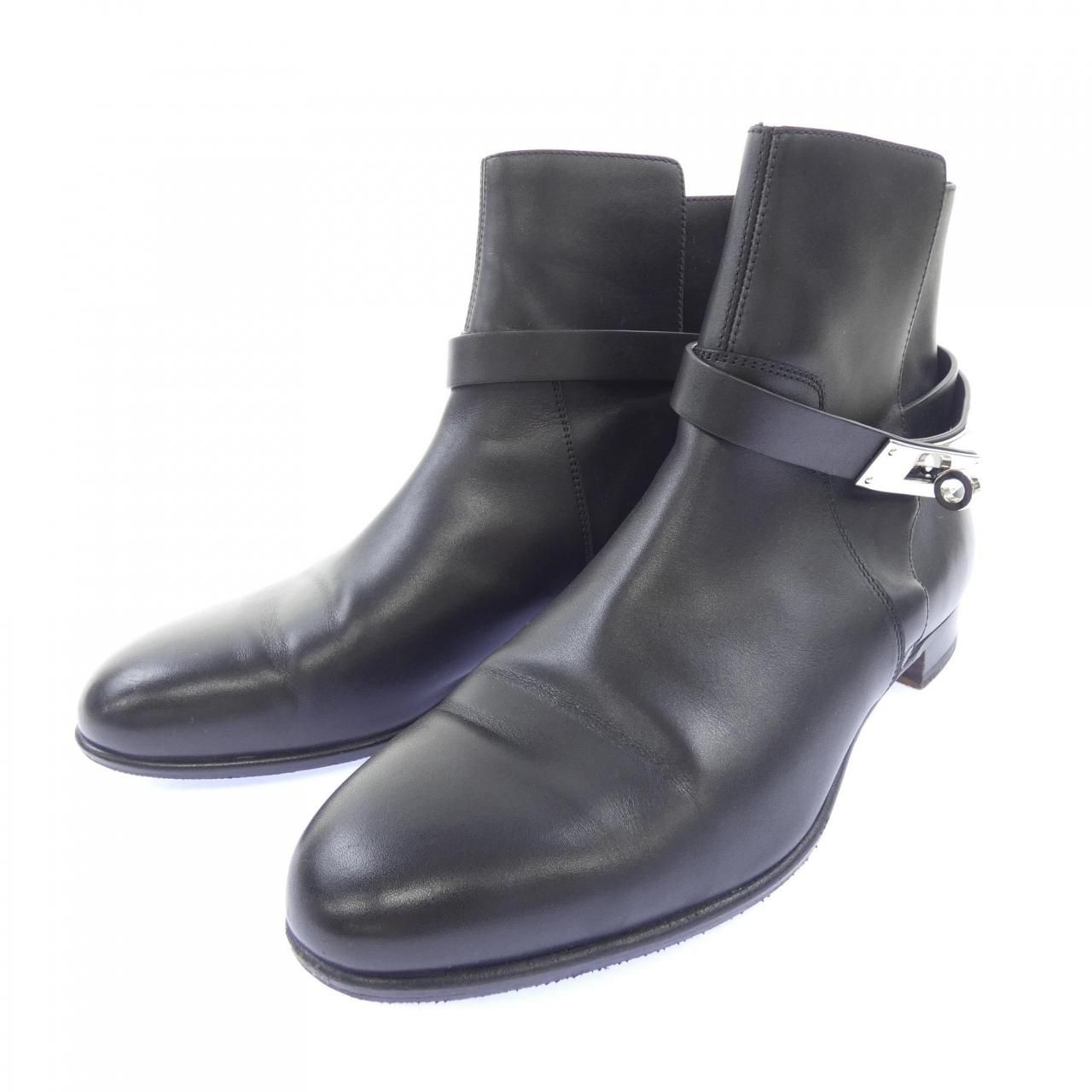 Hermes Neo Kelly Buckle Boots — view 3