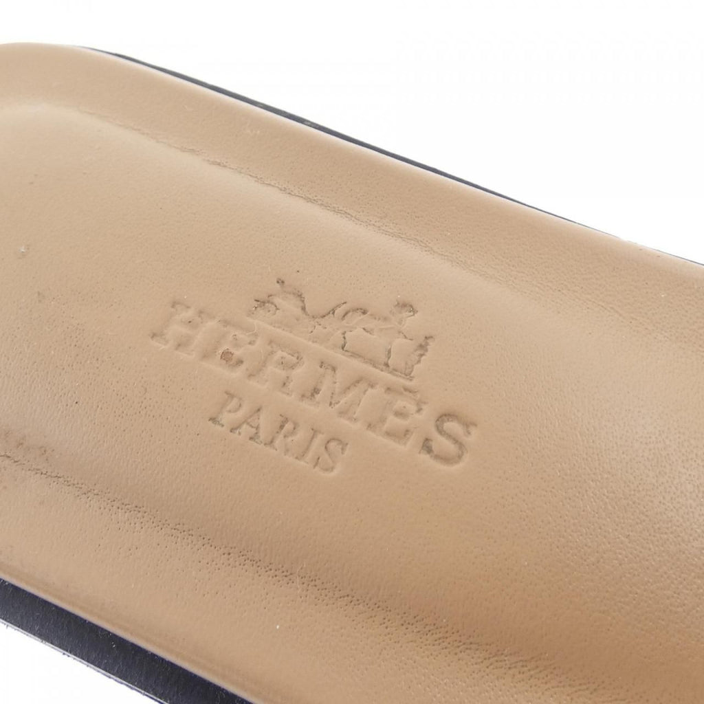 Hermes Oran Sandals Beige — view 6