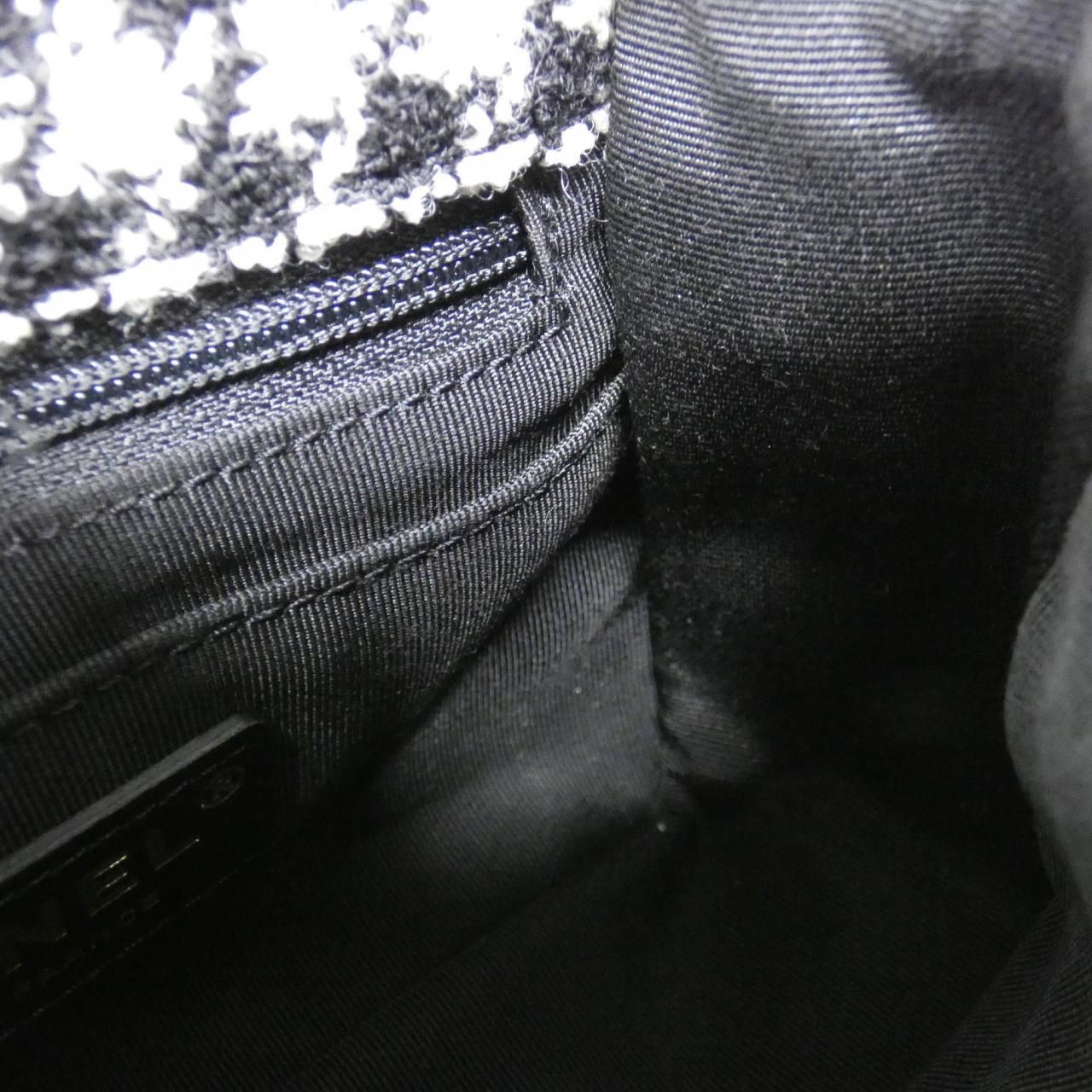 Chanel Shoulder Bag Black — view 7