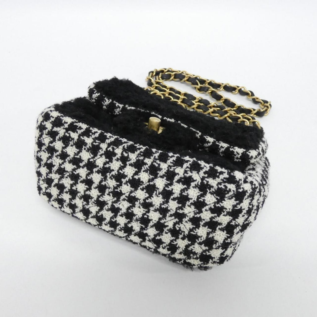 Chanel Shoulder Bag Black — view 3