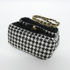 Chanel Shoulder Bag Black — view 3