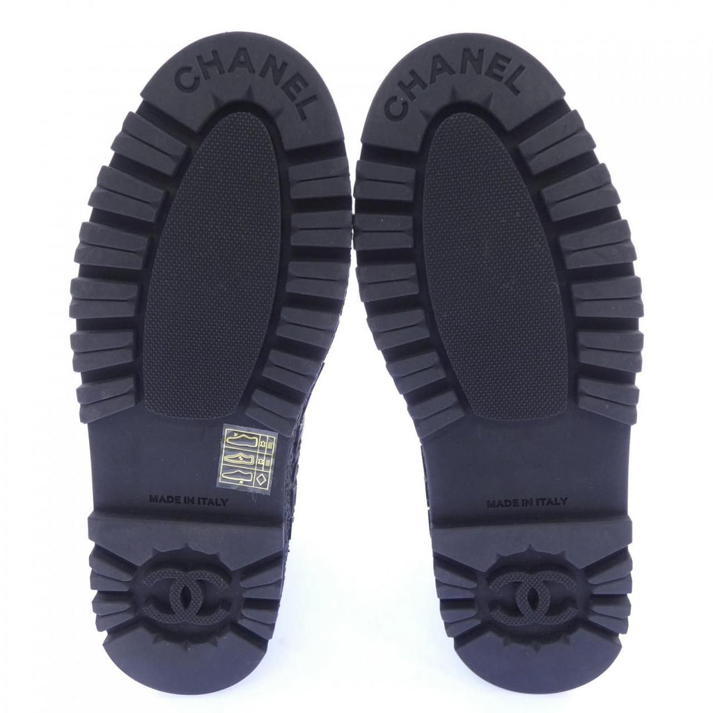 Chanel Ankle Boots Turnlock — view 4