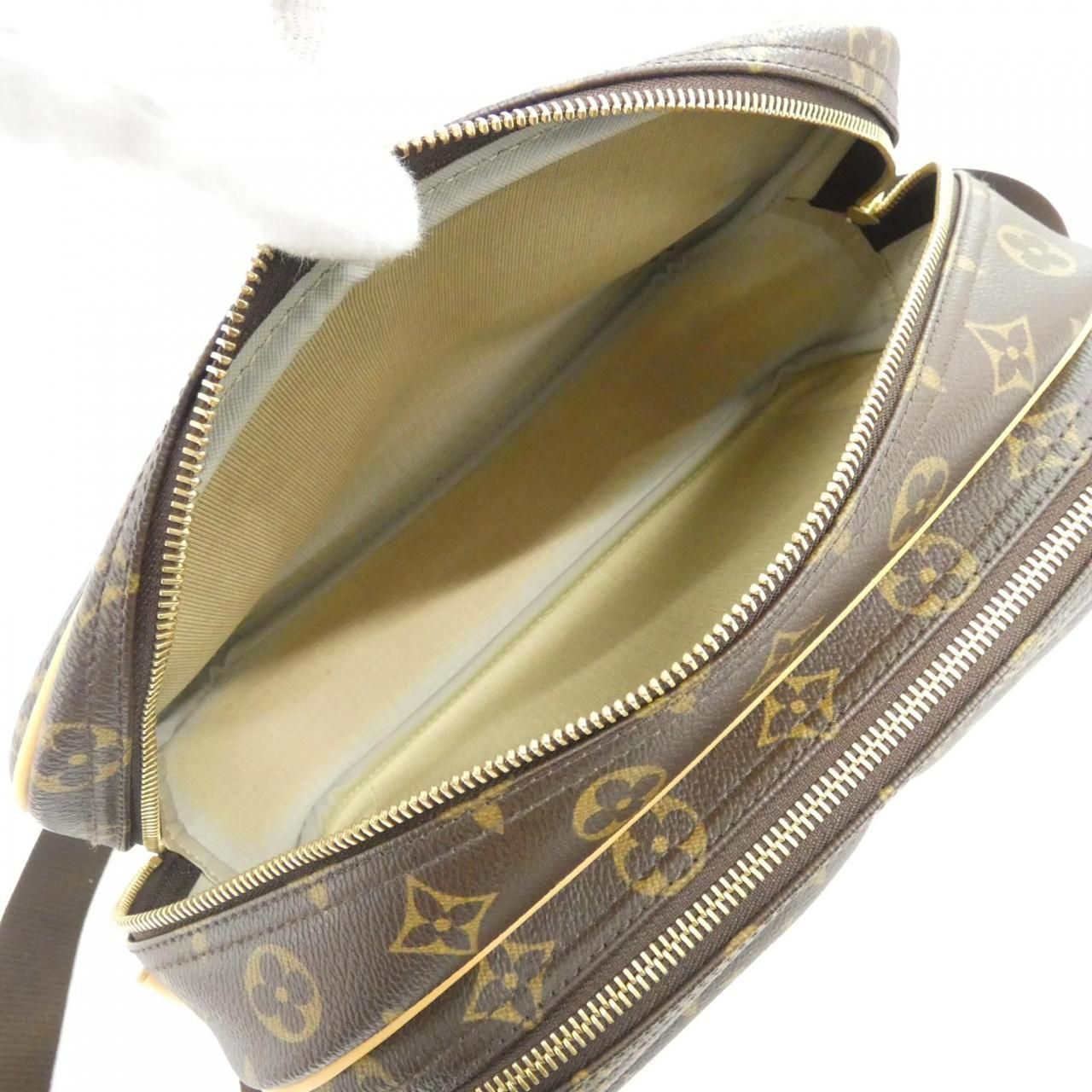 Louis Vuitton Monogram Reporter 28 cm Shoulder — view 7