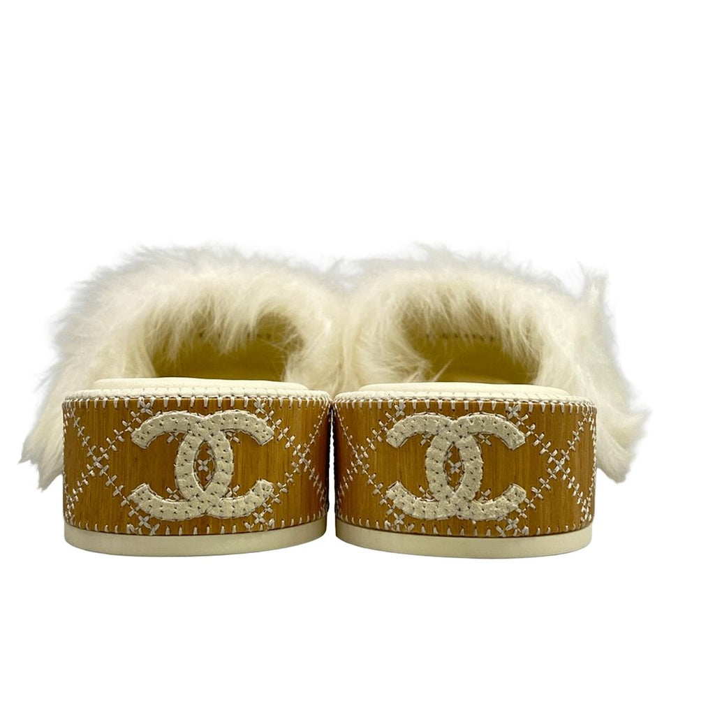 Chanel Mules 37 C CC Logo White Black Lambskin — view 6