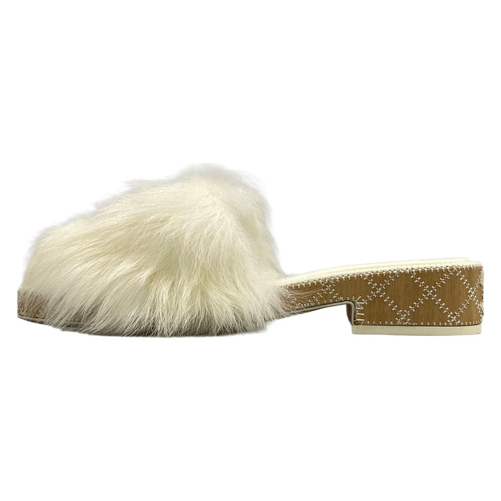Chanel Mules 37 C CC Logo White Black Lambskin — view 3