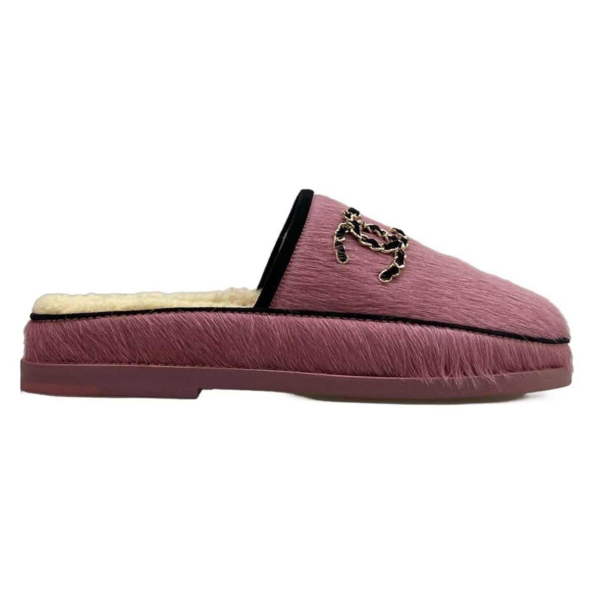 Chanel Sandals 37 C Pink Black 37c Slippers CC Logo Shearling — view 4
