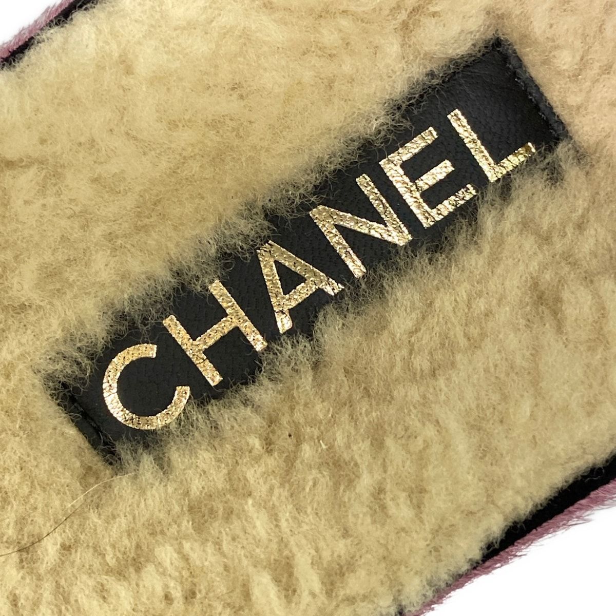Chanel Sandals 37 C Pink Black 37c Slippers CC Logo Shearling — view 9