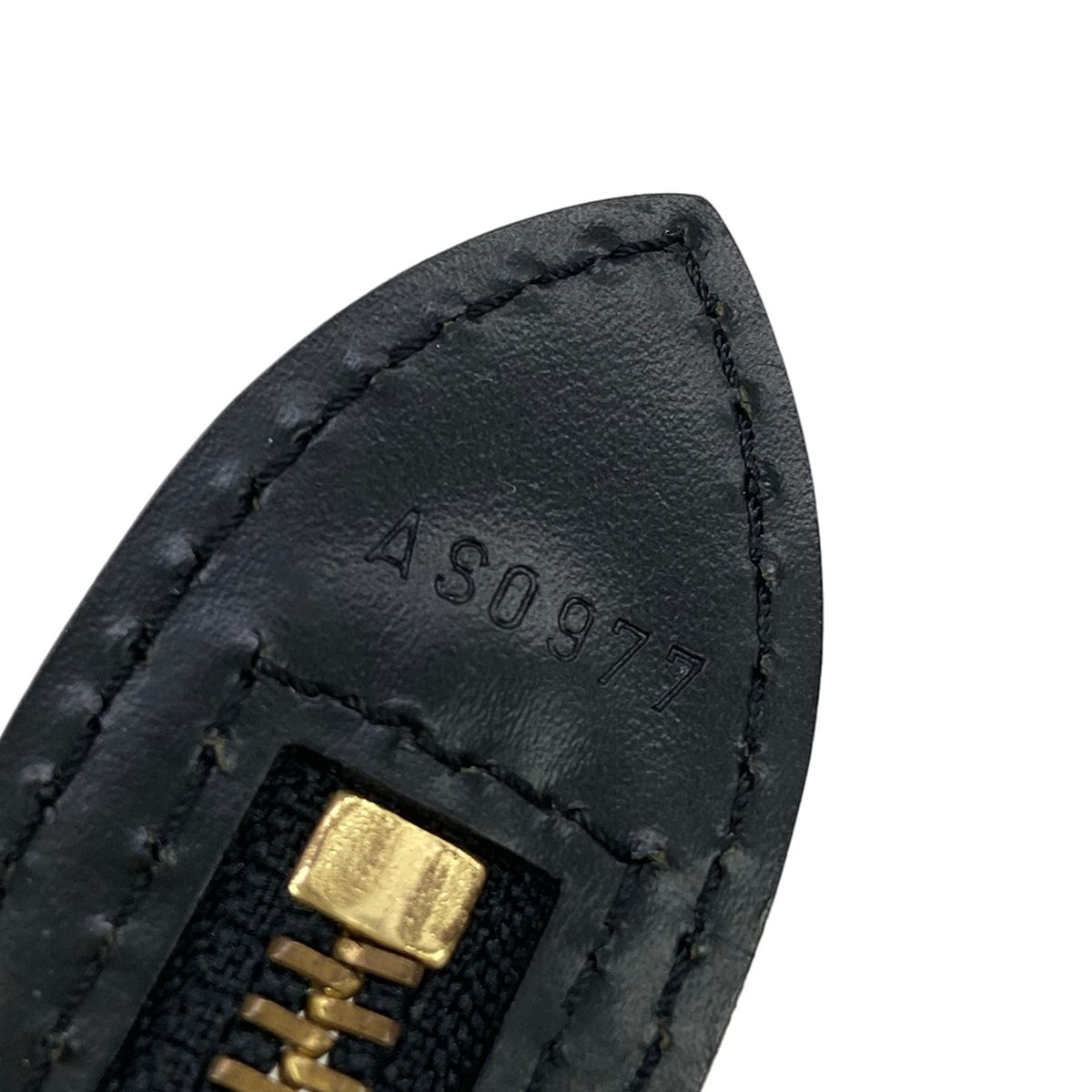 Louis Vuitton Handbag Epi Saint Jacques Noir Leather — view 9