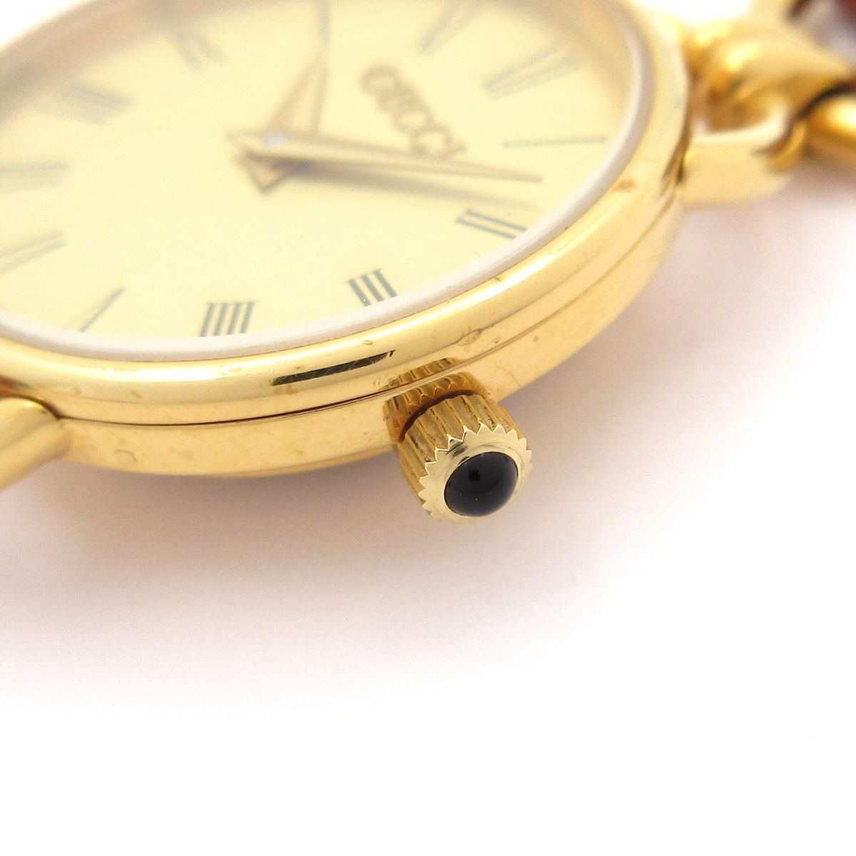 Gucci Watch Leather Embossed Gold — view 8