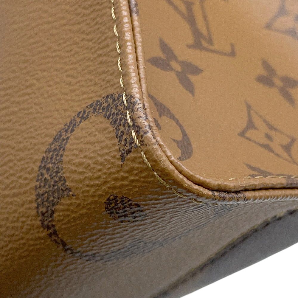 Louis Vuitton Monogram Reverse On The Go PM Giant Red 2-Way Tote — view 9
