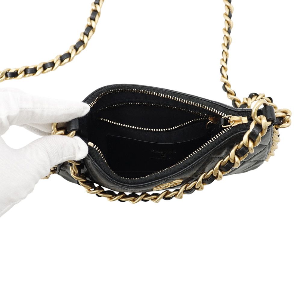 Chanel Chain Shoulder Bag Quilted CC Logo Lambskin Black — view 6