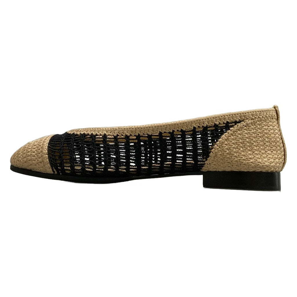 Chanel Flat Shoes 38 C Black Beige CC Logo — view 3