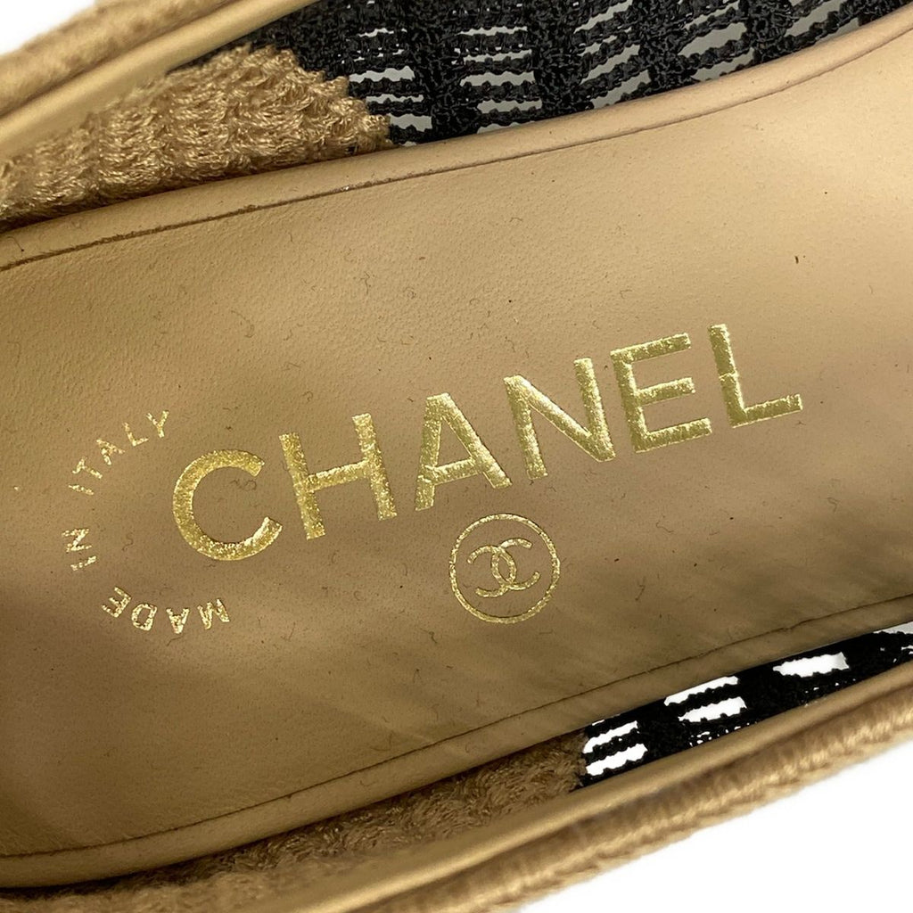 Chanel Flat Shoes 38 C Black Beige CC Logo — view 9
